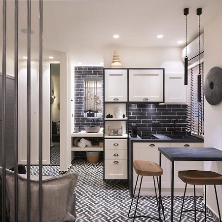 Adrianou At Heart Of Plaka Apartment Атина Екстериор снимка